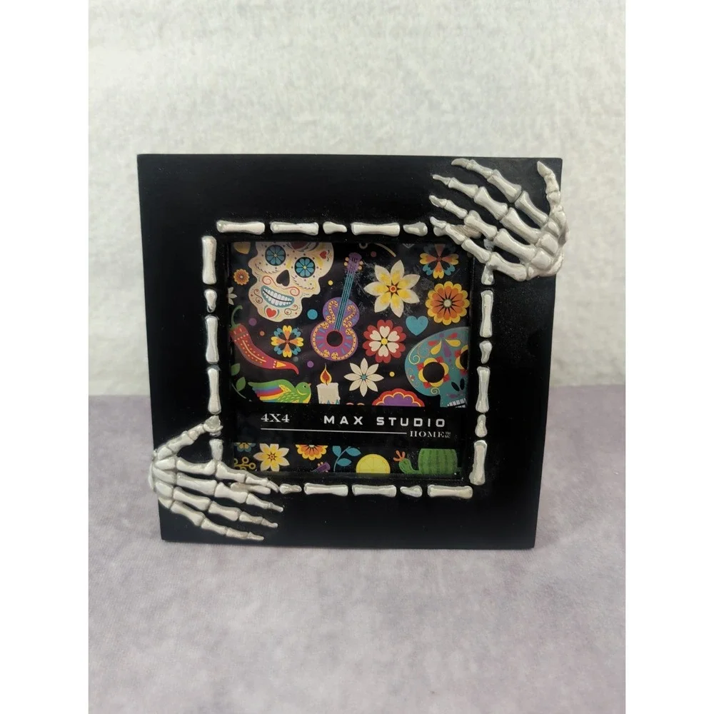 Max Studio Home Black Gothic Skeleton Hands Picture Frame Baroque Style 4x4 Pic